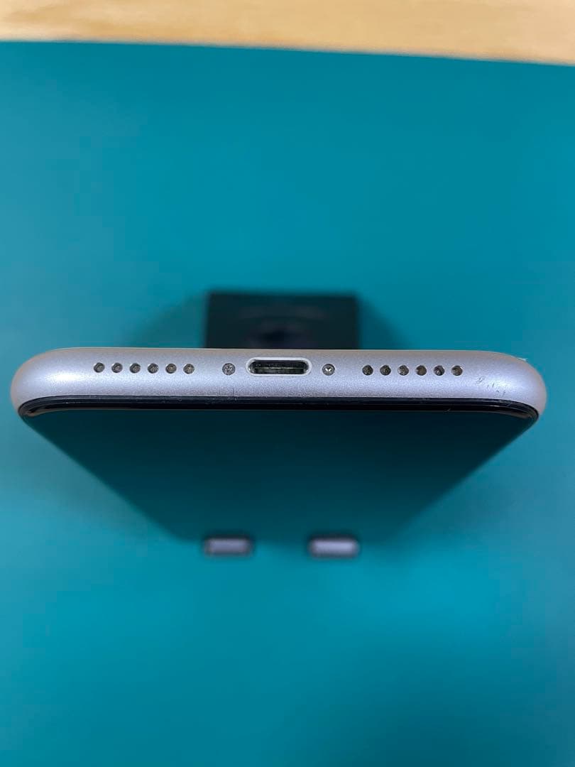 【美品】iPhoneXR White 64GB SIMフリー バッテリー100%