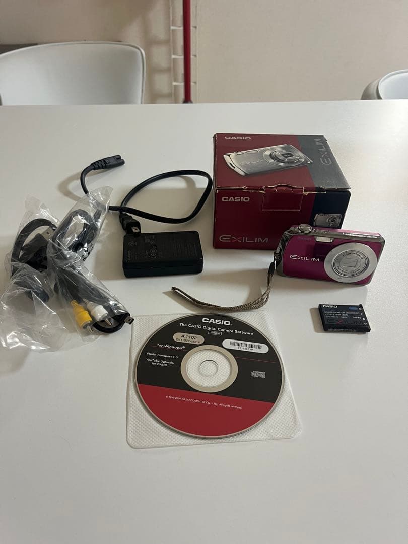 値下げしました！！CASIO EXILIM デジタルカメラ ピンク