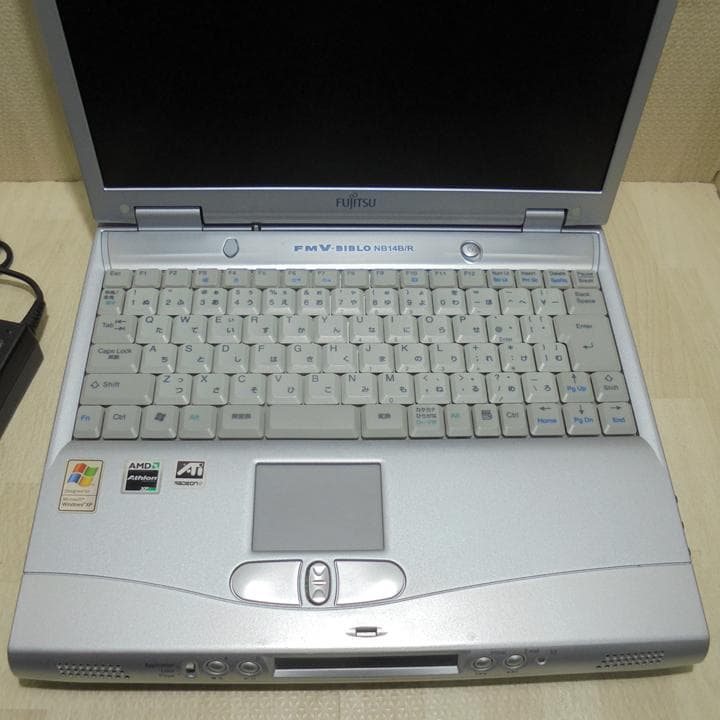 旧型PC　富士通　BIBLO NB14BR／Windows98／FDD内蔵／動作