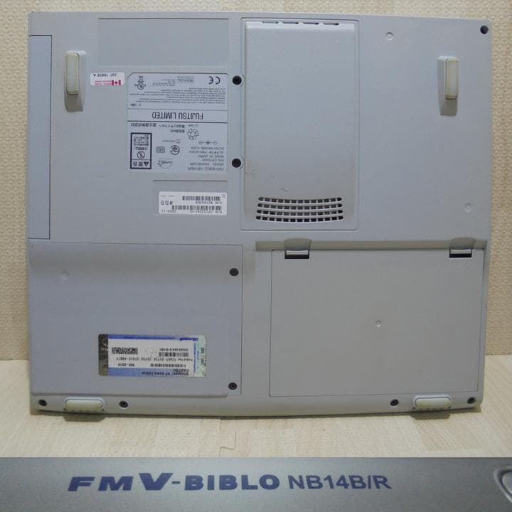 旧型PC　富士通　BIBLO NB14BR／Windows98／FDD内蔵／動作