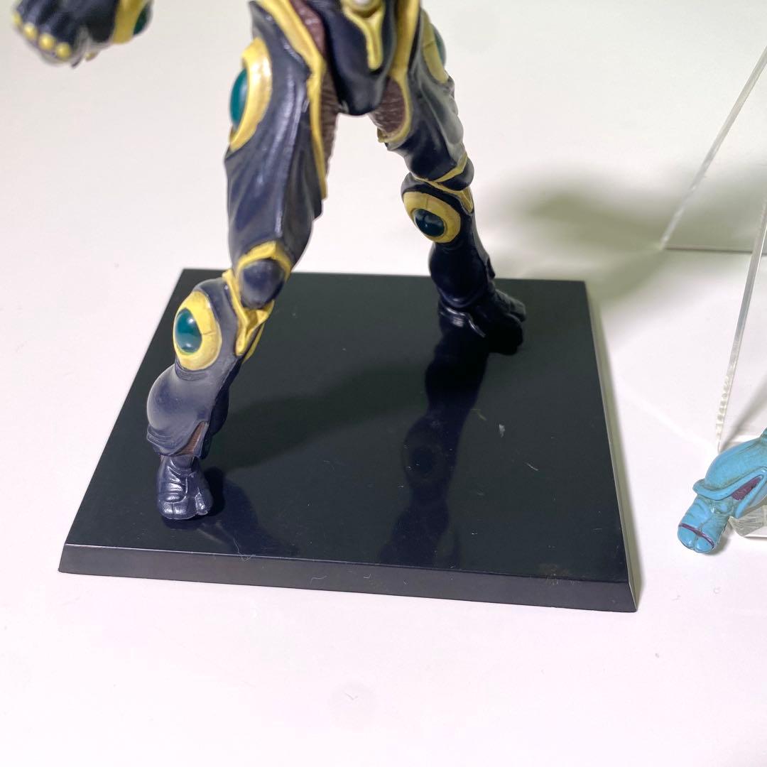 強殖装甲ガイバー　トレーディングフィギュア　ギガンティックダーク　ガイバーI
