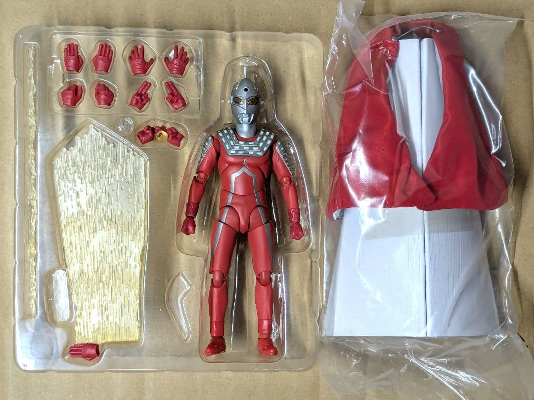 S.H.Figuarts ウルトラセブン＆ブラザーズマント