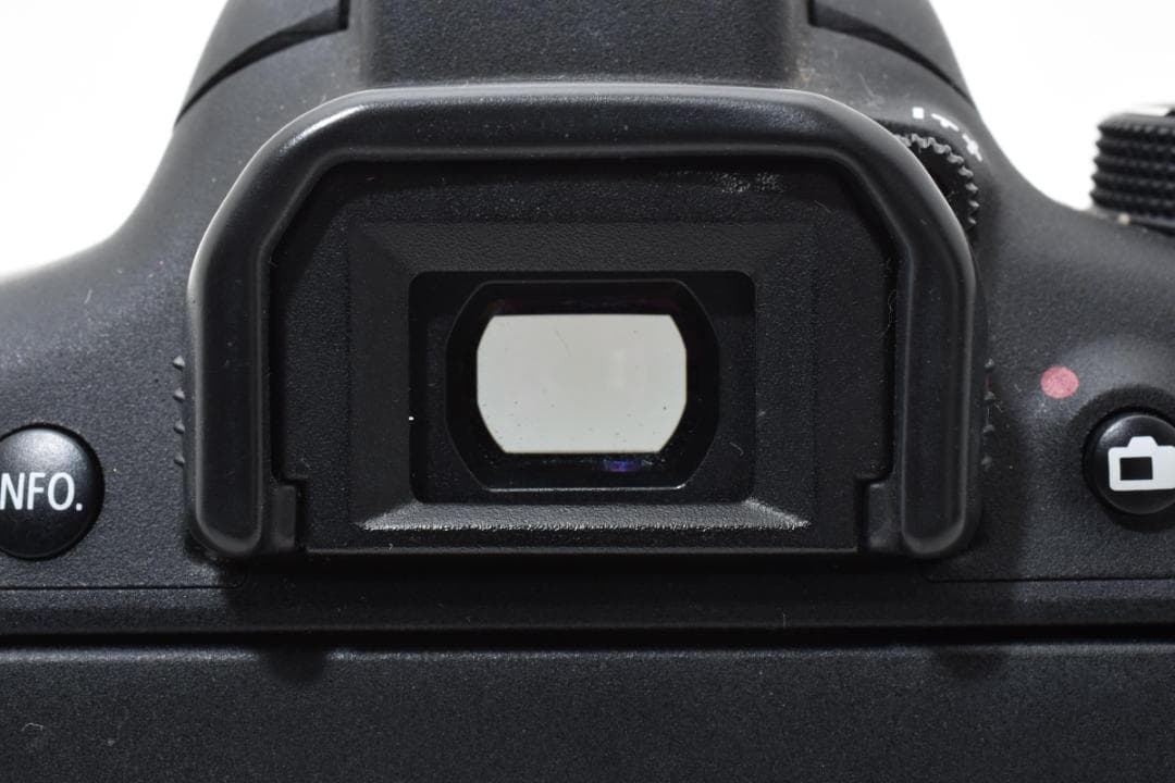 ■美品■Canon キヤノン Kiss x8i ダブルズームレンズキット