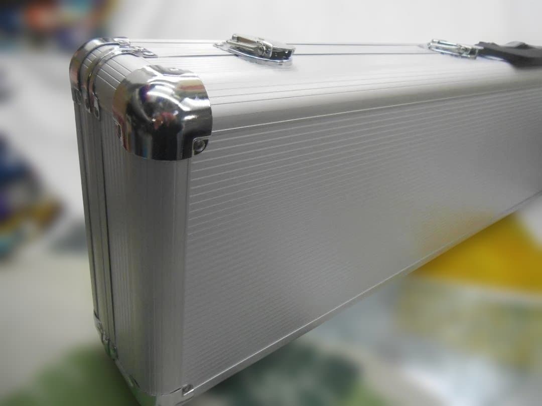 新品未使用(送料無料)13.000円　沖縄三線専用　R一丁入アルミハードケース