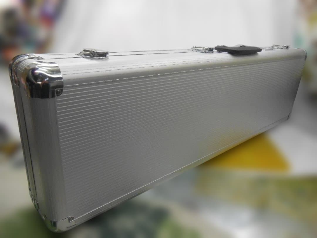 新品未使用(送料無料)13.000円　沖縄三線専用　R一丁入アルミハードケース