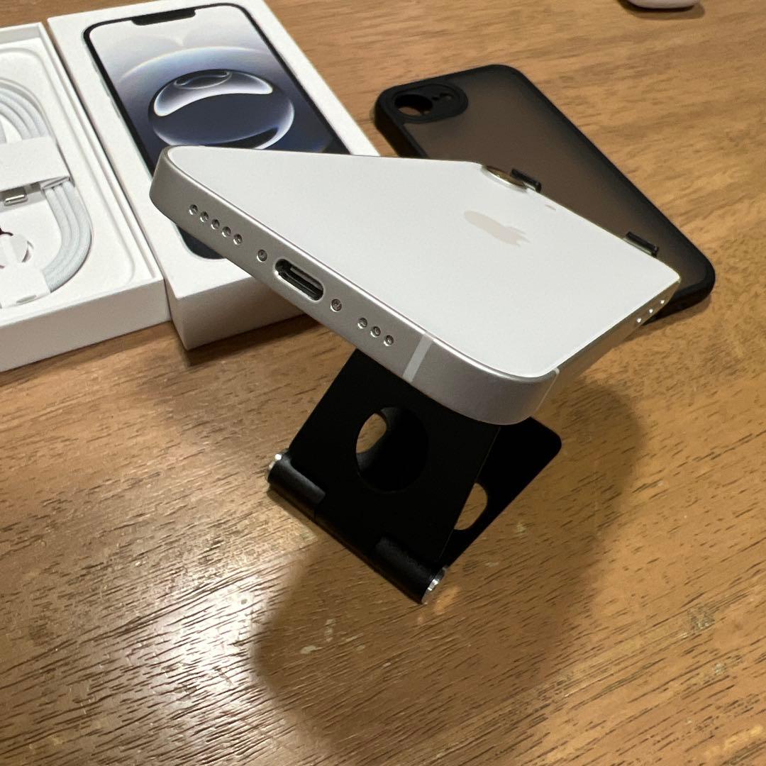 国内版、超美品iPhone16e 128GB バッテリー100%