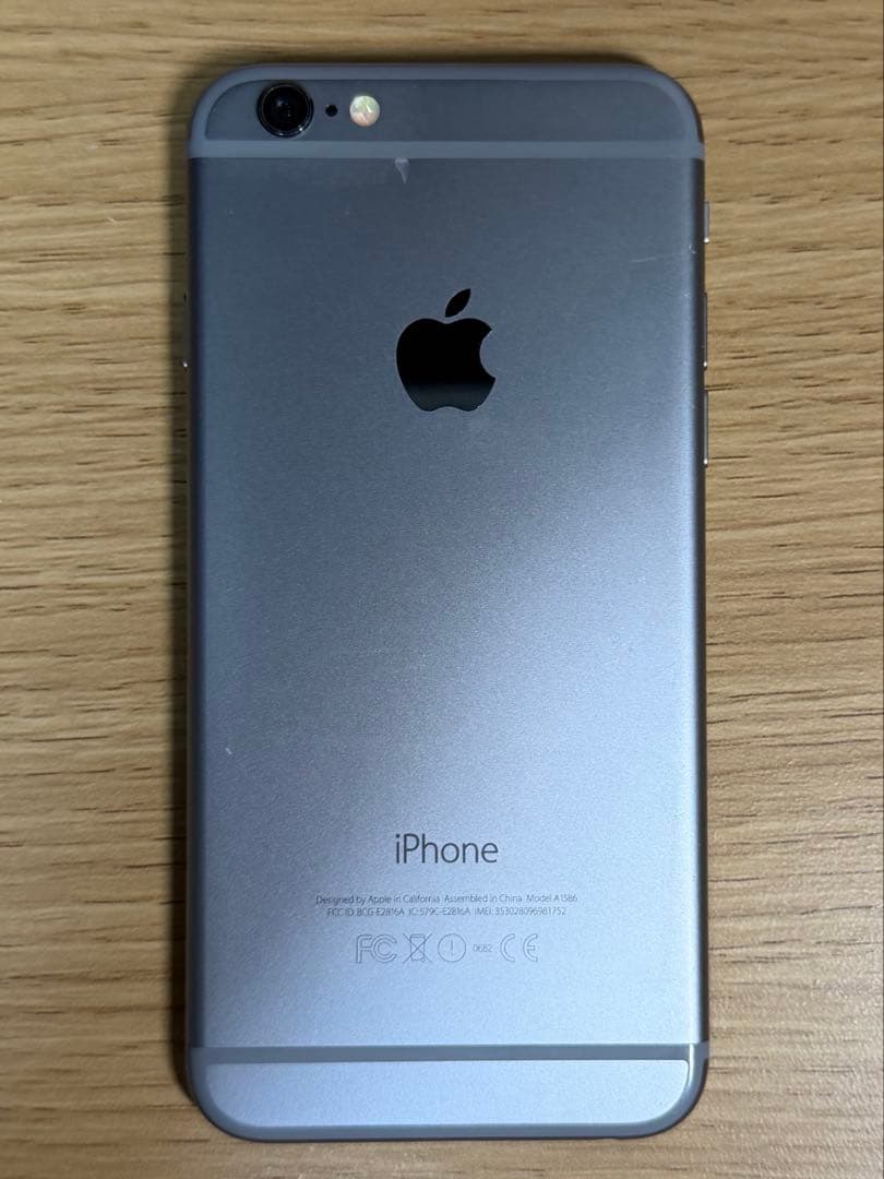 iPhone6 スペースグレイ　docomo 32GB