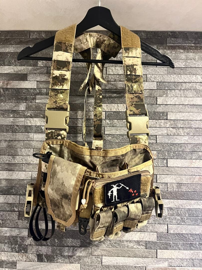 VOLK TACTICAL GEAR チェストリグ 迷彩 A-Tacs