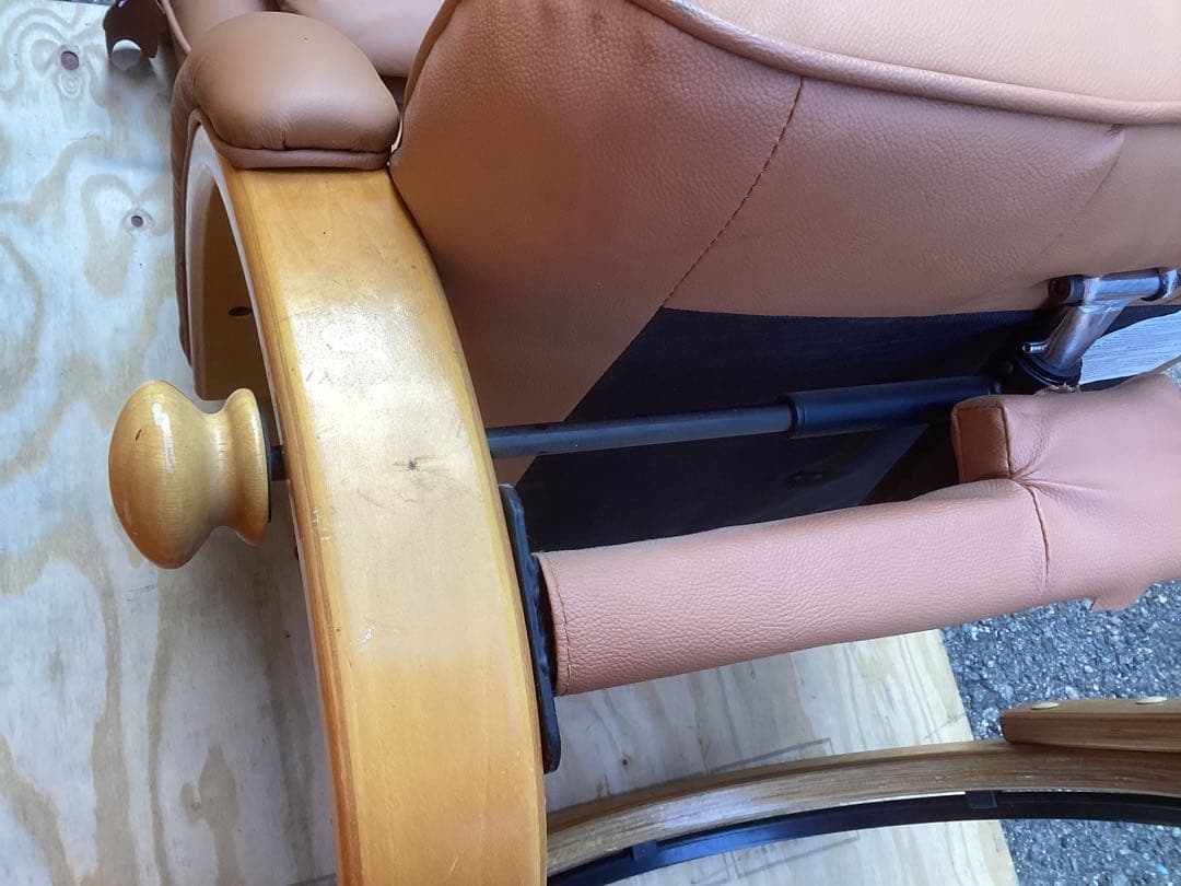 輸入品 高級 革張りリクライニングチェア 360°回転式 中古美品