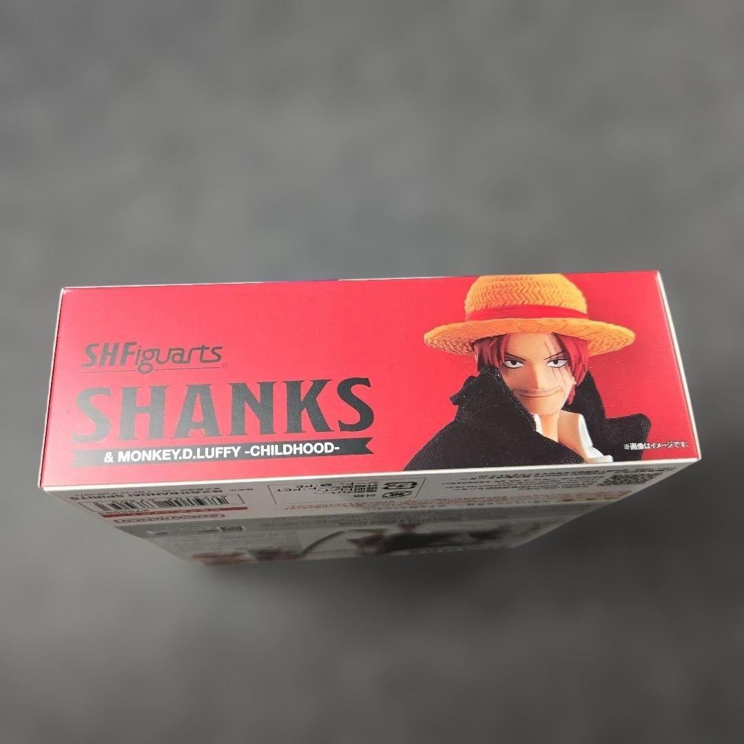 TAMASHII NATIONS-ワンピース-シャンクス&モンキー·D·ルフィ