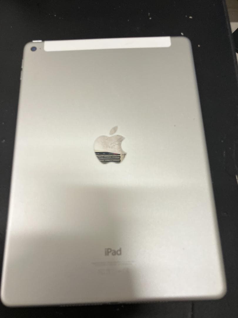 Apple iPad air2 シルバー 充電器付き