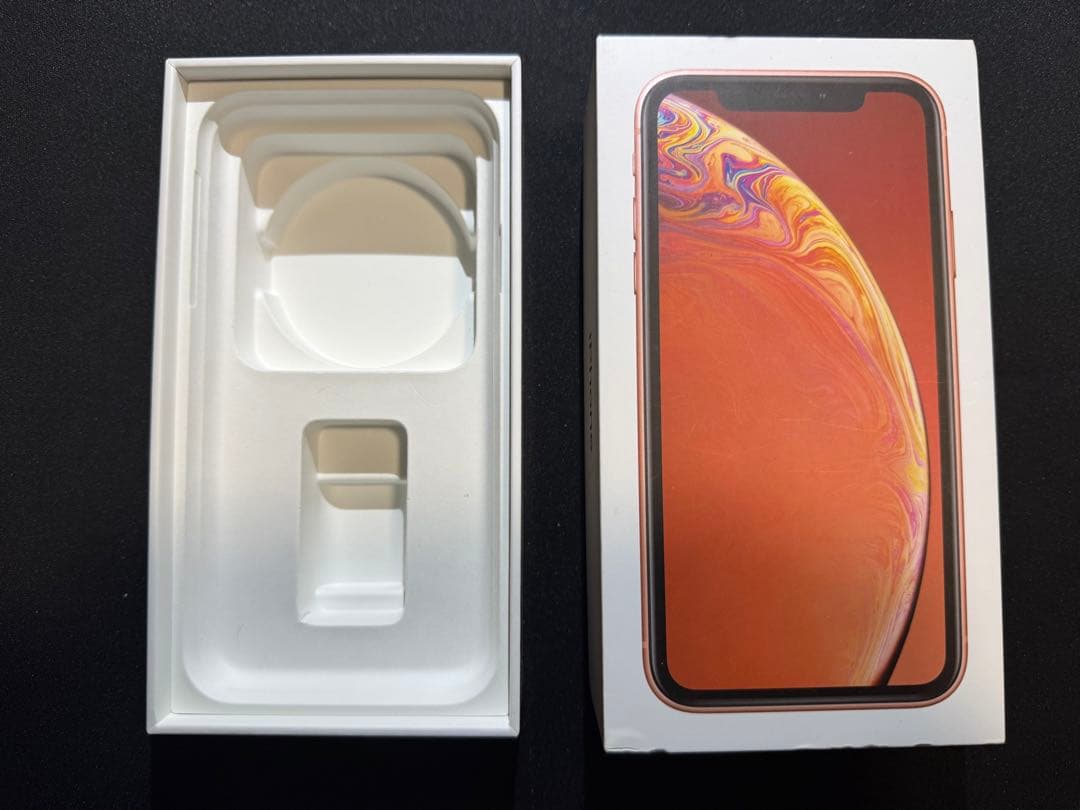 Apple iPhone XR (PRODUCT(RED)) 本体　^_−☆