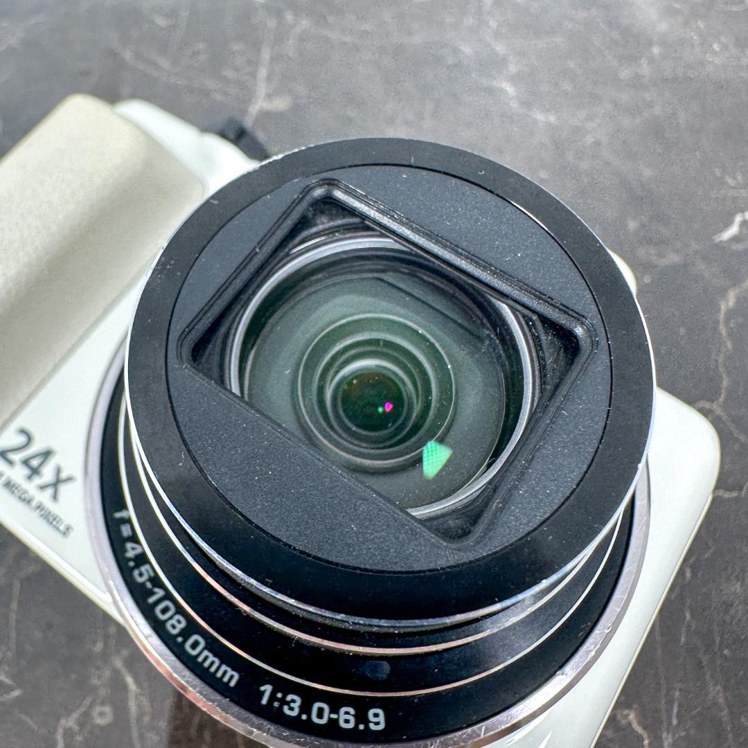 CASIO EXILIM EX-H60 ホワイト　カシオ エクシリム