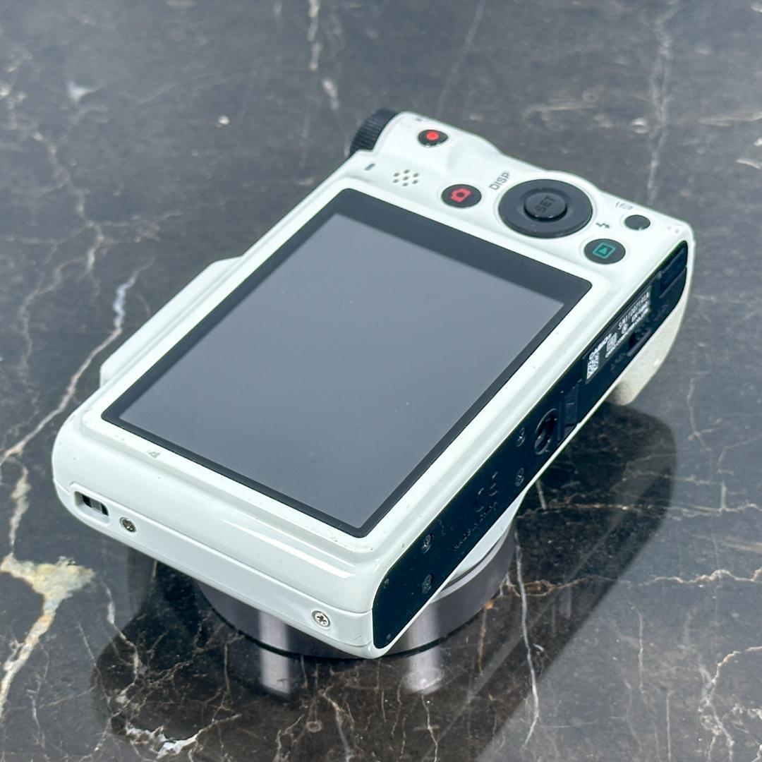 CASIO EXILIM EX-H60 ホワイト　カシオ エクシリム