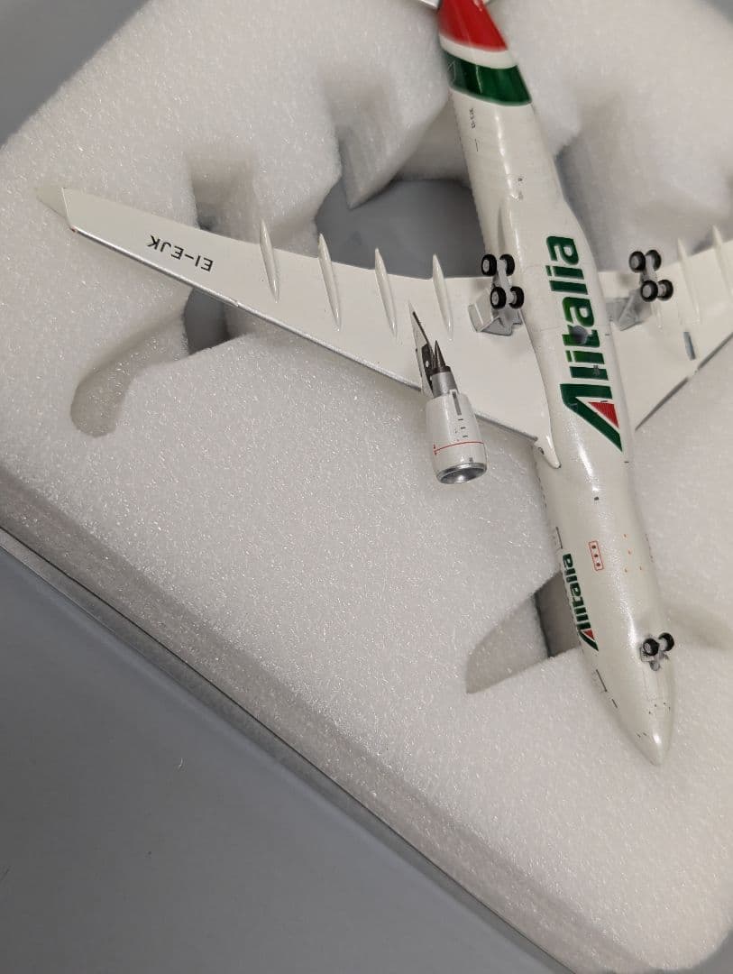 1:400 アリタリア航空 AIRBUS　A330-200