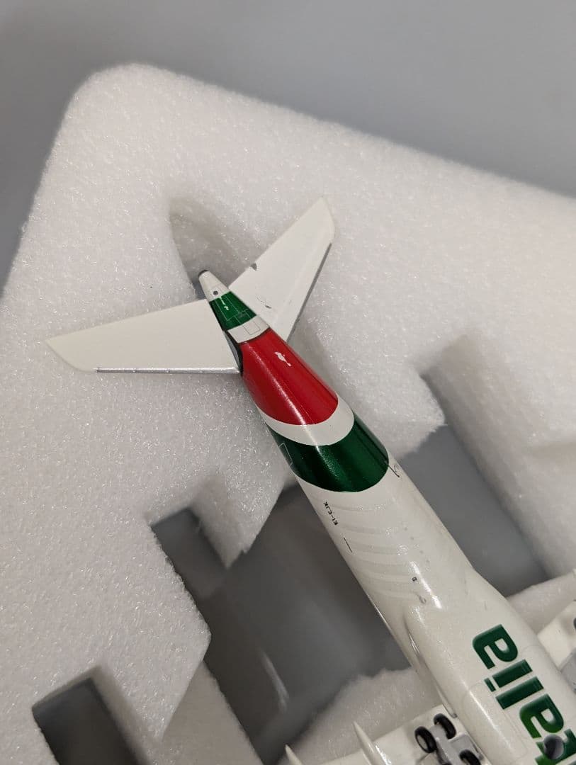 1:400 アリタリア航空 AIRBUS　A330-200