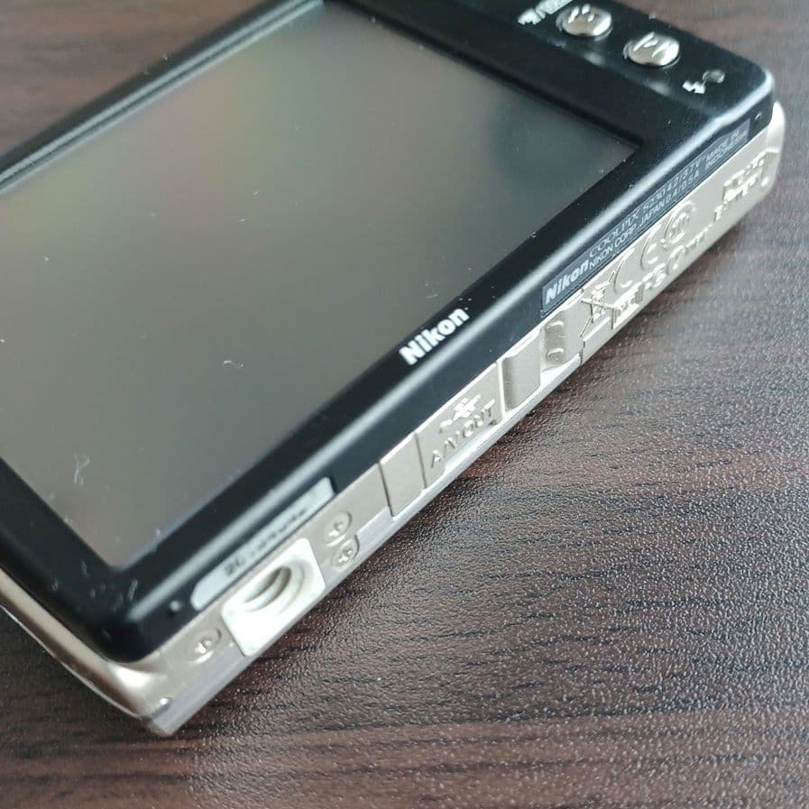Nikon COOLPIX S230 コンパクトデジタルカメラ
