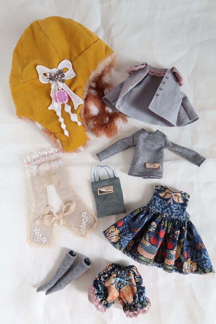 ドール服　239 ＊帽子×コートetc＊　８点セット　ブライスアウトフィット