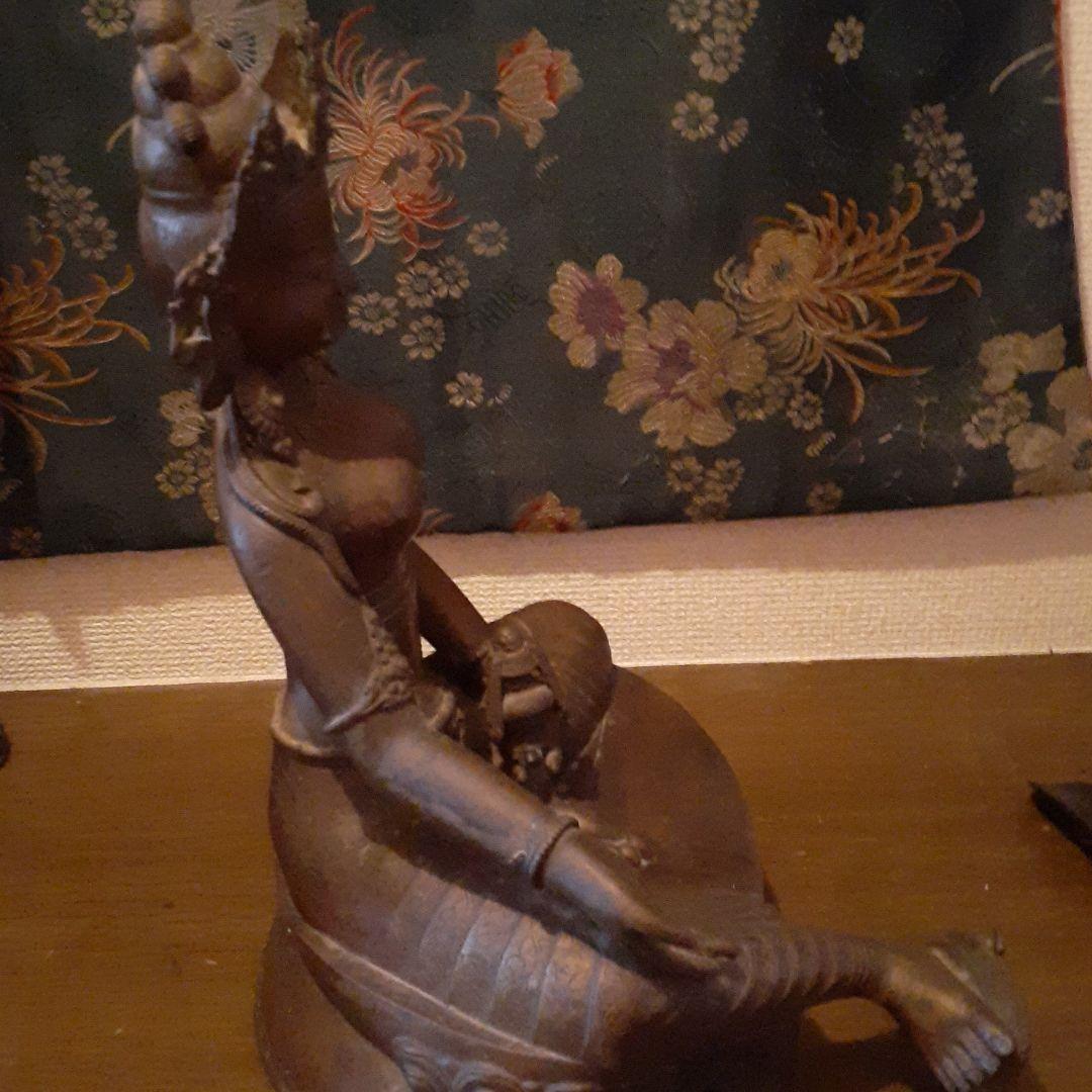 ネパールの仏像