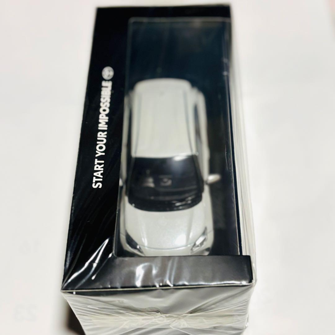 トヨタ ヤリスクロス 1/30 ミニカー ホワイトパール 新品 未開封品