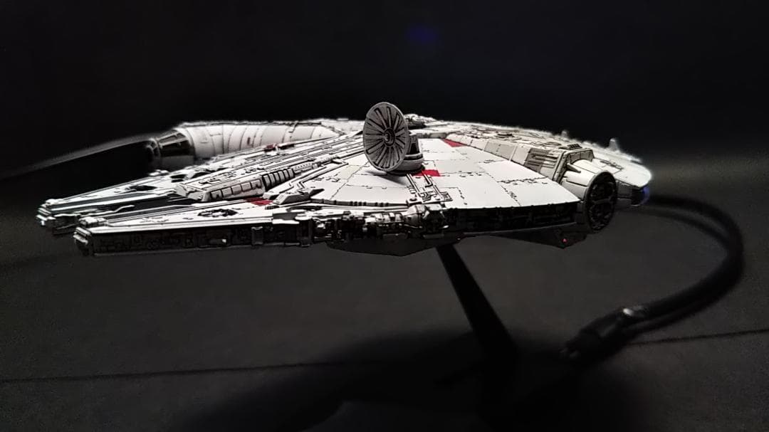 ミレニアムファルコン電飾改修 塗装済 完成品 ビークル+9Vスイッチ付電源