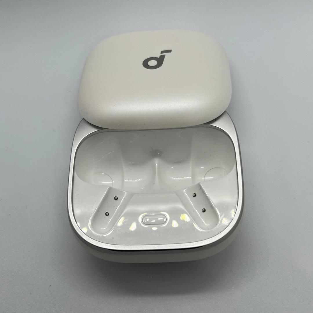 Anker Soundcore Liberty5 充電ケース　白