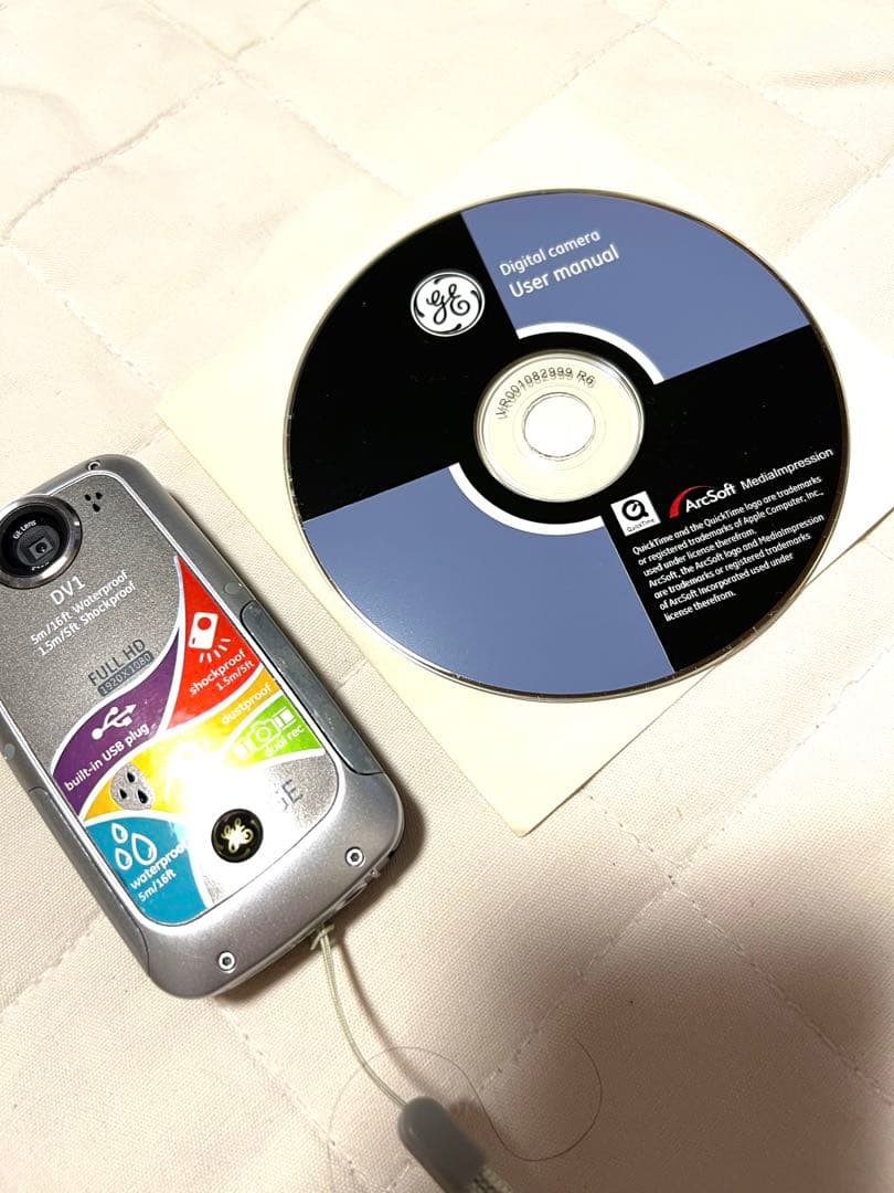 完動品 GE DV1 デジタルHDビデオカメラ ブルー 防水 動作確認済み SD