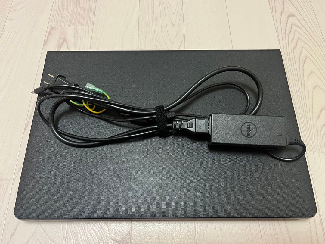 Windowsノート本体 Dell Inspiron 15-3567 Core i3