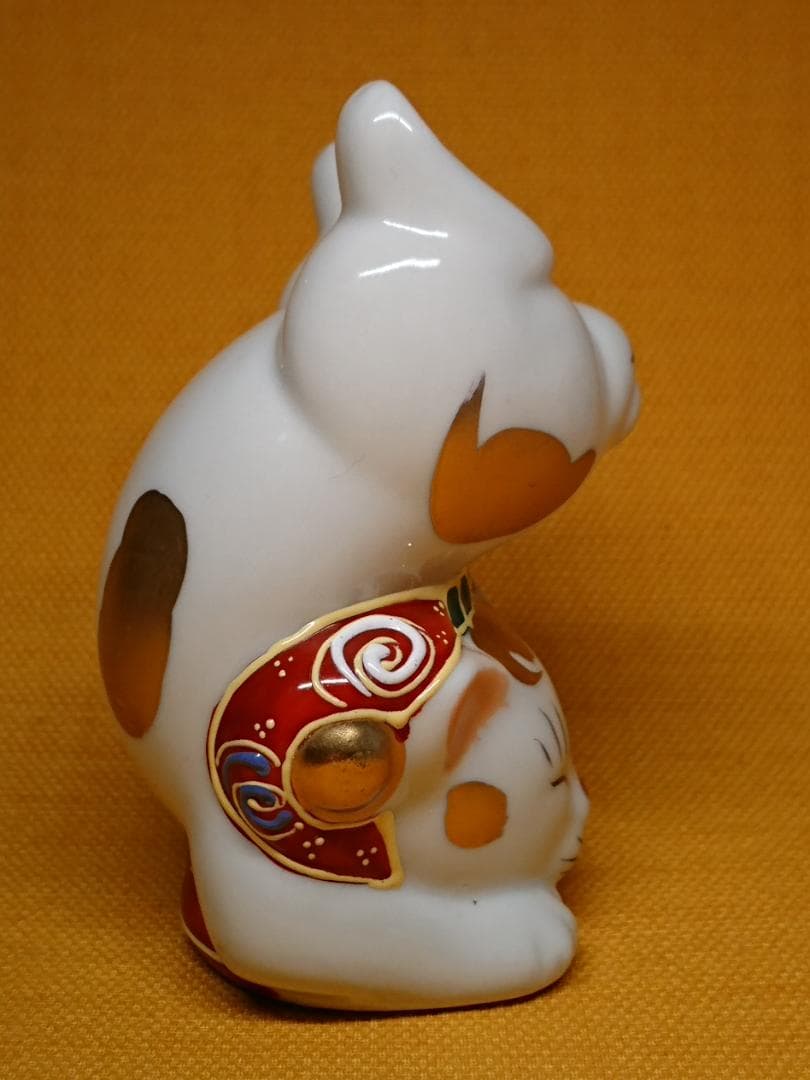 【美品】猫　招き猫　九谷　陶器　置物　インテリア　工芸品　美術品　A1328