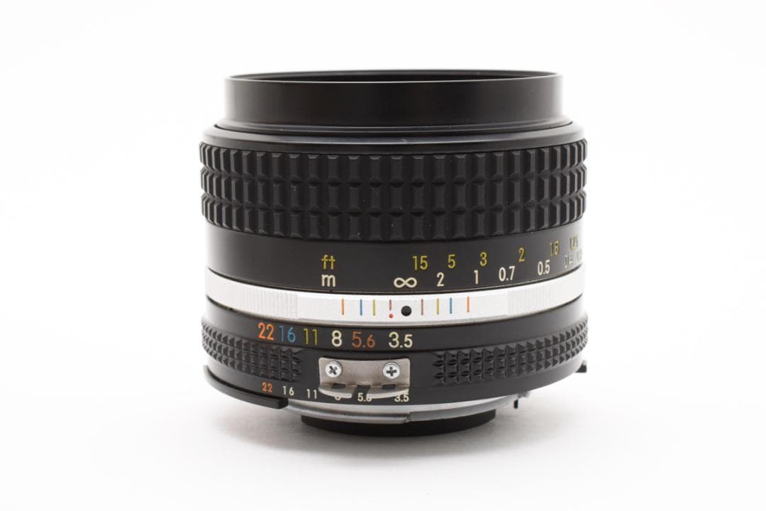 フード付き美品　Nikon Ai-s AIS Nikkor 28mm f/3.5