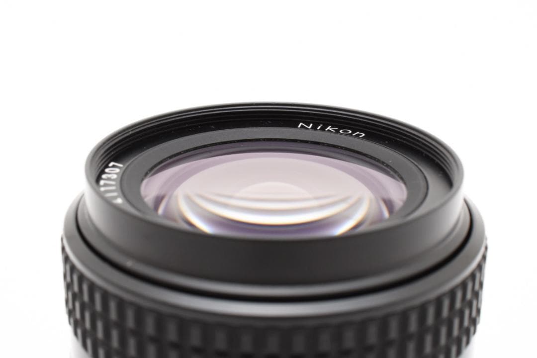 フード付き美品　Nikon Ai-s AIS Nikkor 28mm f/3.5