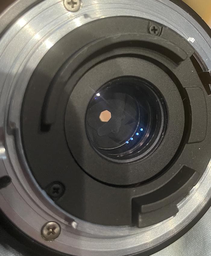 フード付き美品　Nikon Ai-s AIS Nikkor 28mm f/3.5