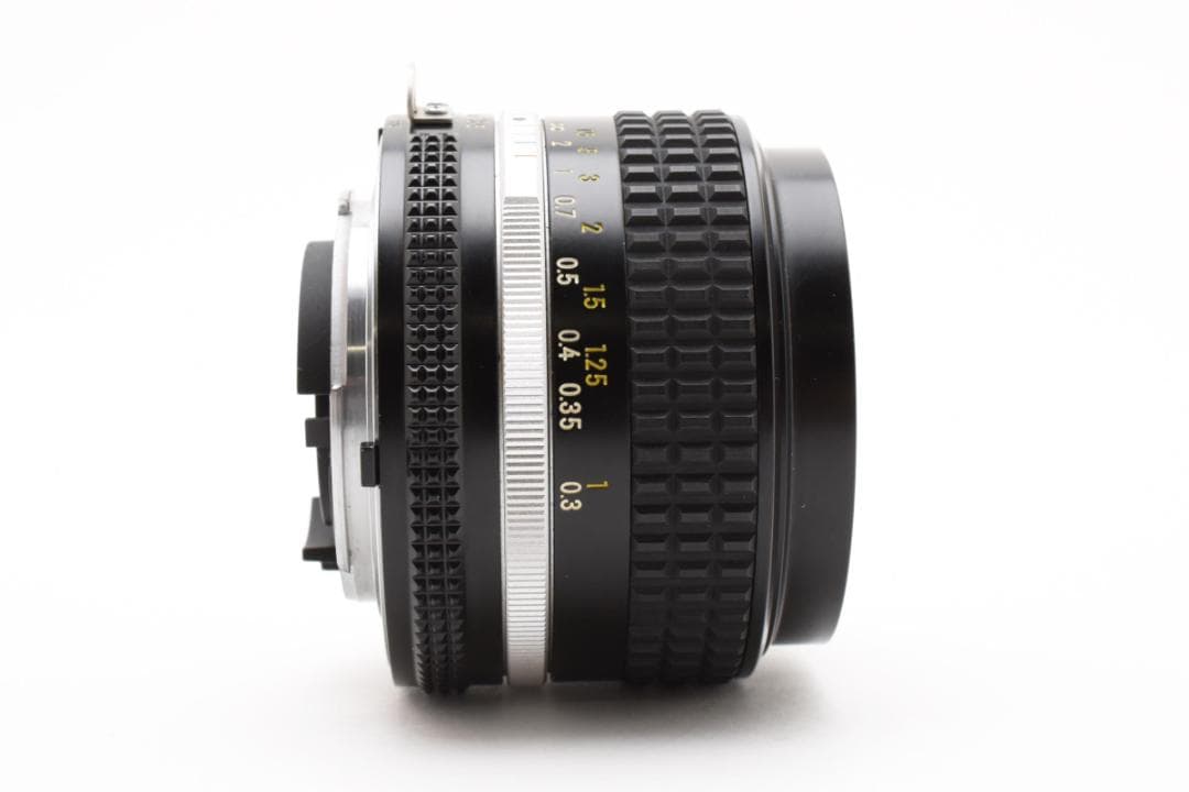 フード付き美品　Nikon Ai-s AIS Nikkor 28mm f/3.5