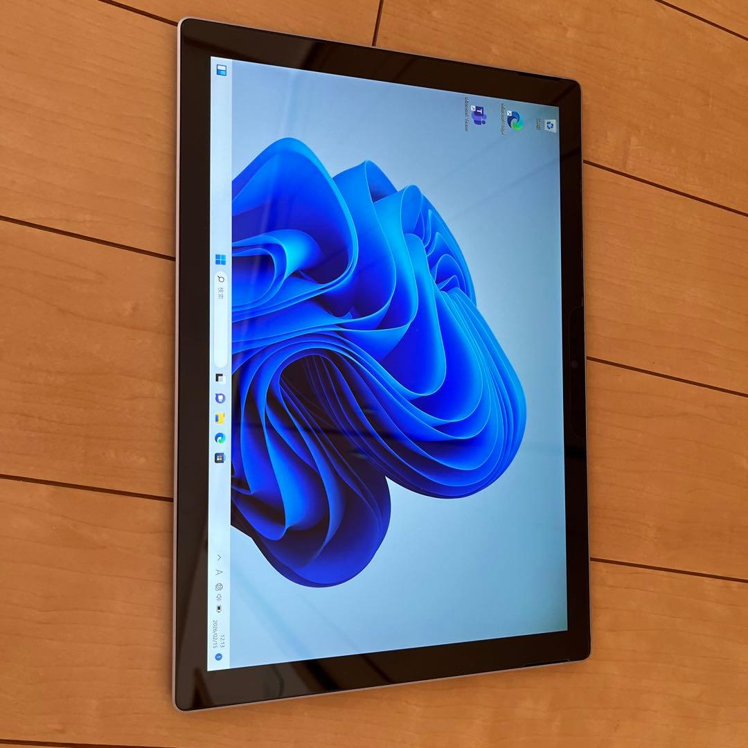 Surface pro5 メモリ8GB SSD 256GB