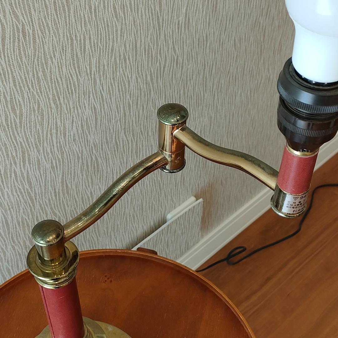 池田製作所　テーブルランプ　支柱レザー張り　 スイングアーム