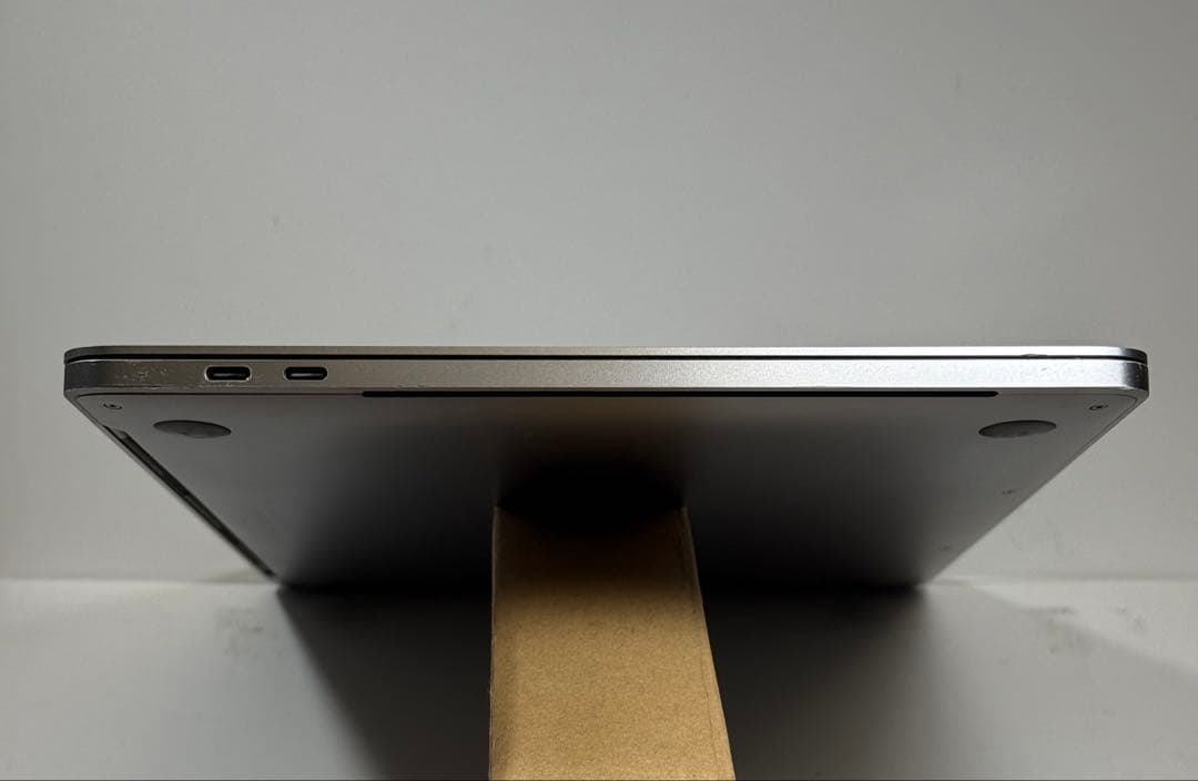 Apple MacBook Pro 13（2018 ?） ジャンク品