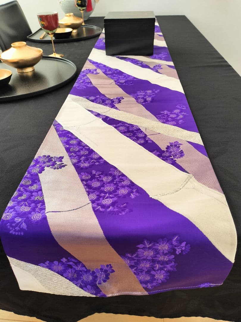 A845★逸品‼️豪華刺繍‼️正絹テーブルランナー2m7cm