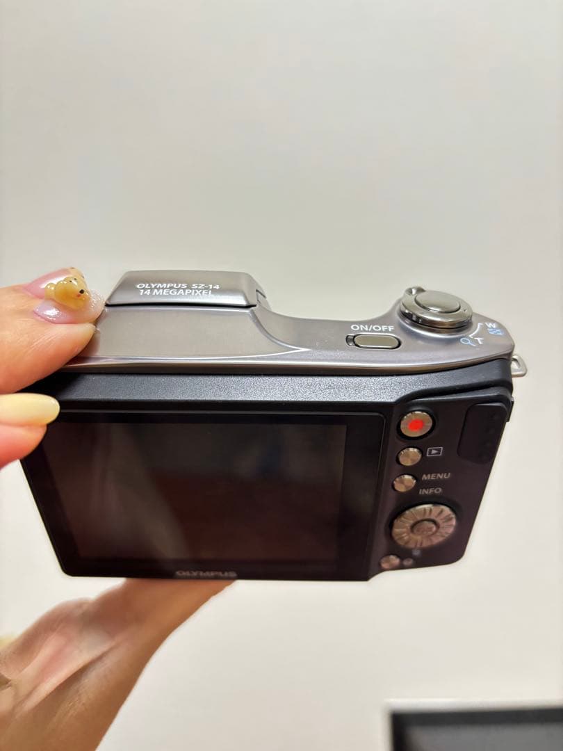 美品　OLYMPUS SZ-14 コンパクトデジタルカメラ