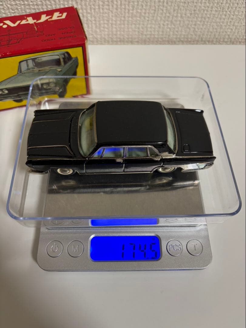 DIAPET 1/40スケール 黒ミニカー