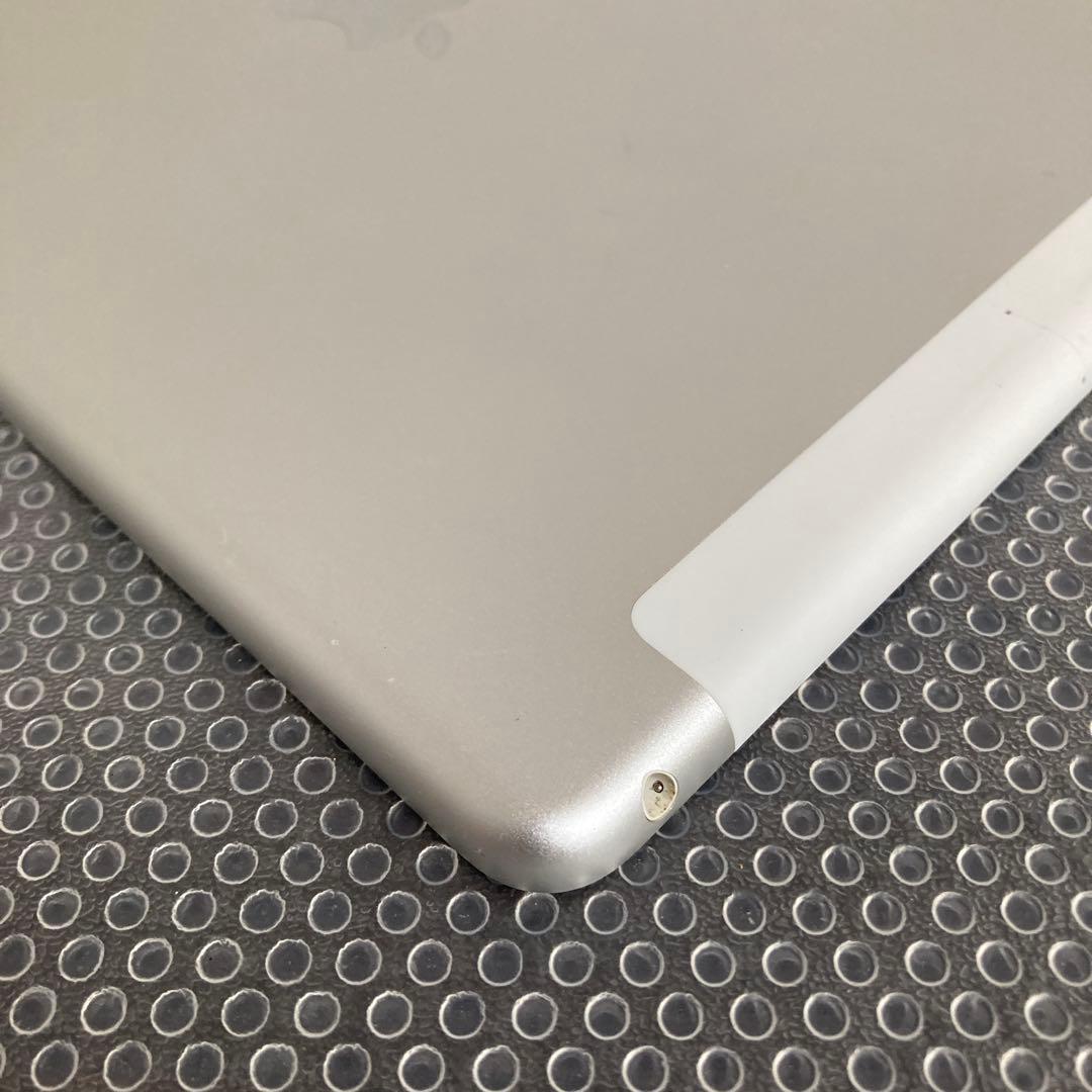 578【早い者勝ち】電池最良好☆iPad6 第6世代 32GB SIMフリー☆