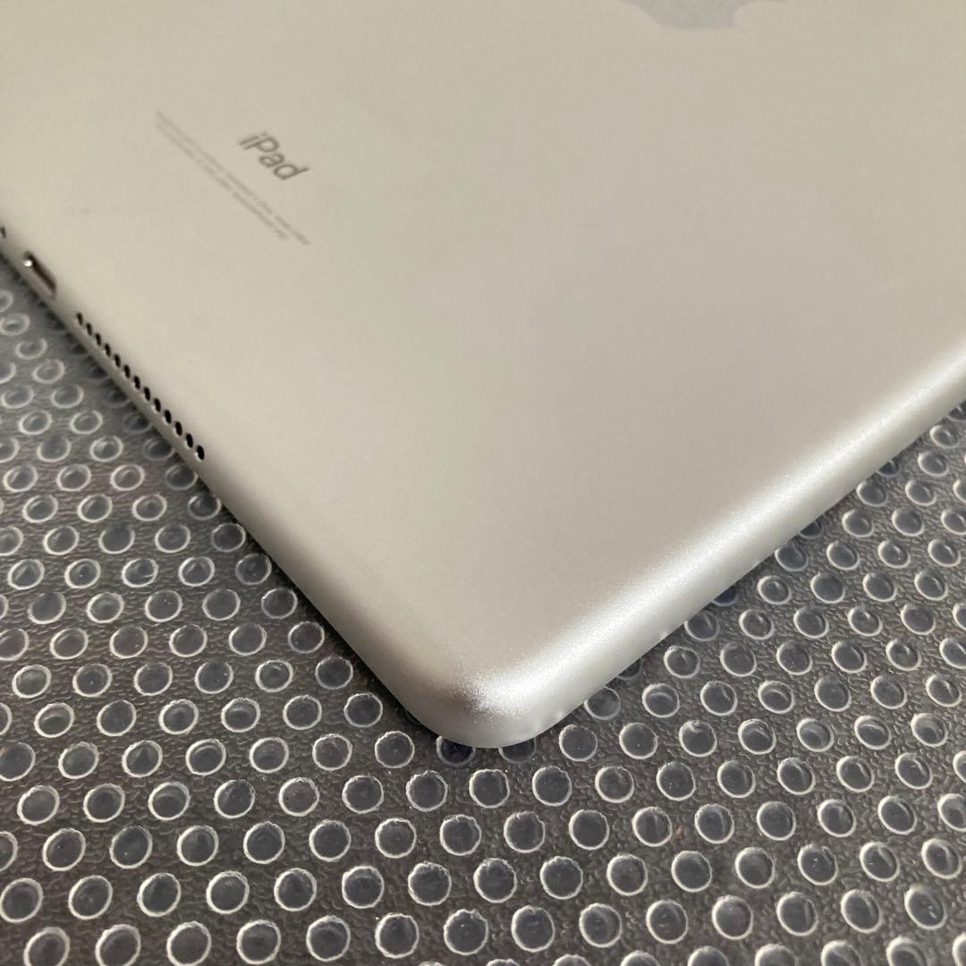578【早い者勝ち】電池最良好☆iPad6 第6世代 32GB SIMフリー☆