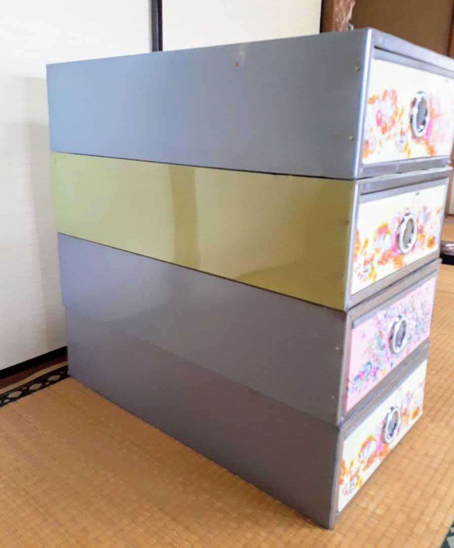 昭和レトロ　衣装ケース4つセット　レトロポップ柄