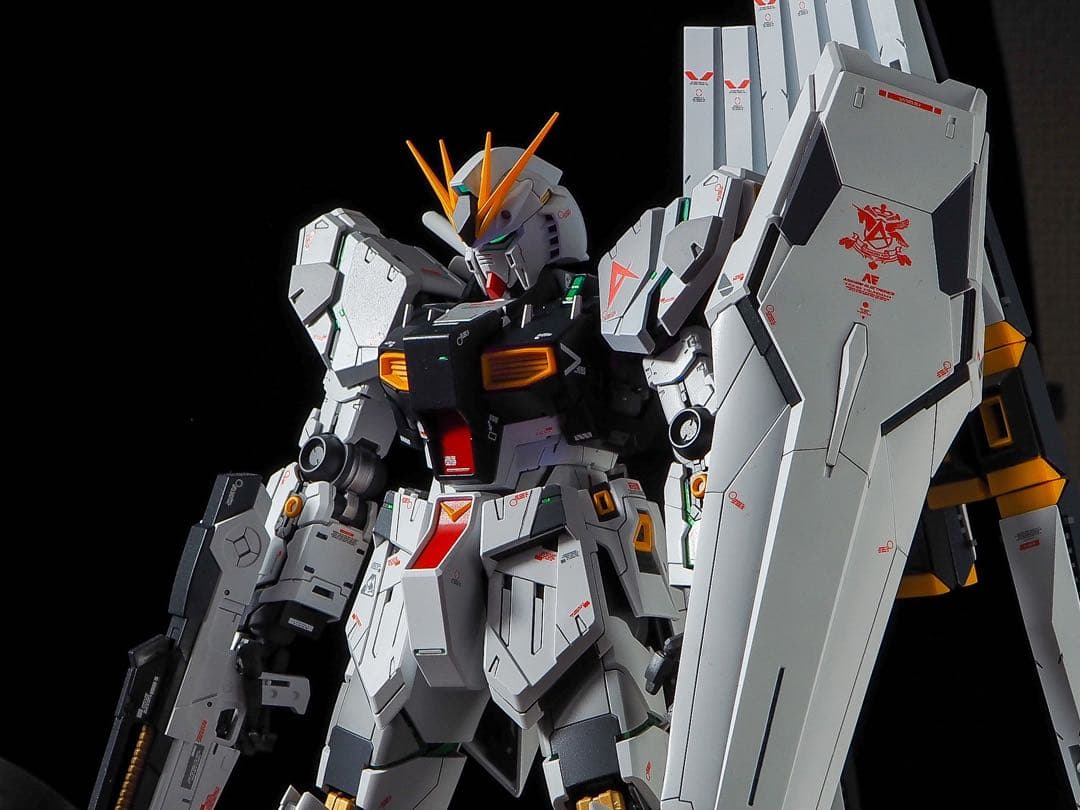 mg νガンダム　ver.ka 全塗装　完成品 筋彫り　マスキング　発光など
