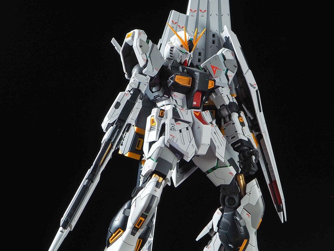mg νガンダム　ver.ka 全塗装　完成品 筋彫り　マスキング　発光など
