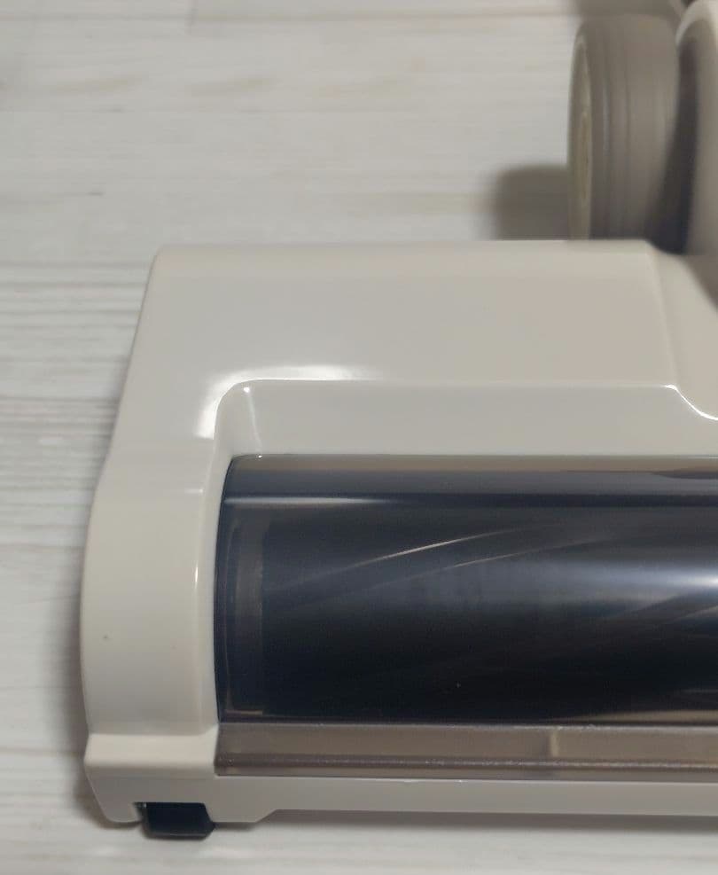 【週末Sale!】コードレス掃除機 超強力吸引・65分連続駆動・完全自立式