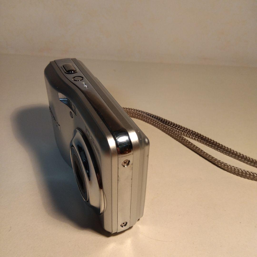 美品 FUJIFILM 10.2MEGA PIXELS コンパクトデジタルカメラ