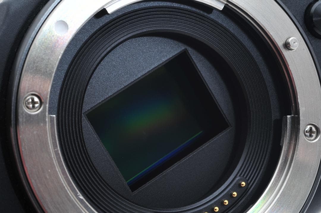 ■新品級■ Canon EOS M2 トリプルレンズキット≪付属品完備≫