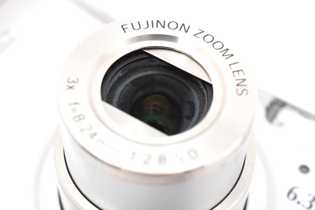 ■ ほぼ新品 ■ フジフィルム　FUJIFILM FinePix F11