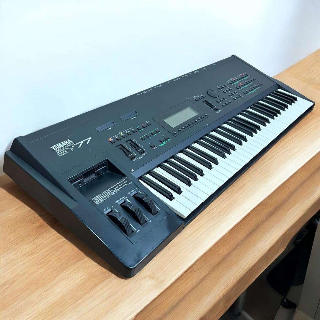 動作品✨ヤマハ SY77 シンセサイザー 61鍵盤 説明書完備 美品 音出しOK