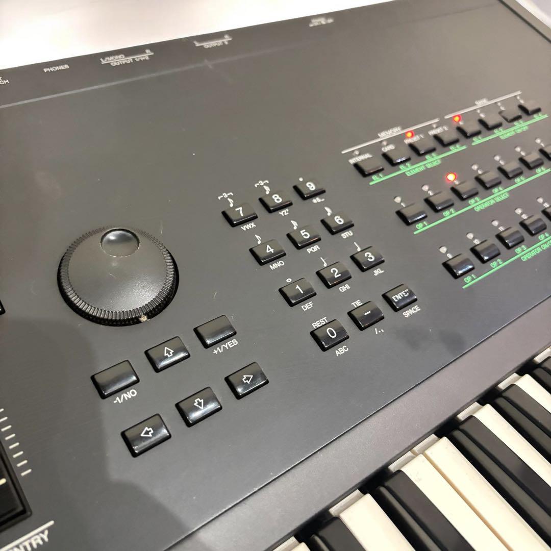 動作品✨ヤマハ SY77 シンセサイザー 61鍵盤 説明書完備 美品 音出しOK